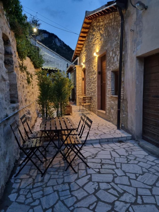Отель Alloggio Rurale Ферентилло Экстерьер фото